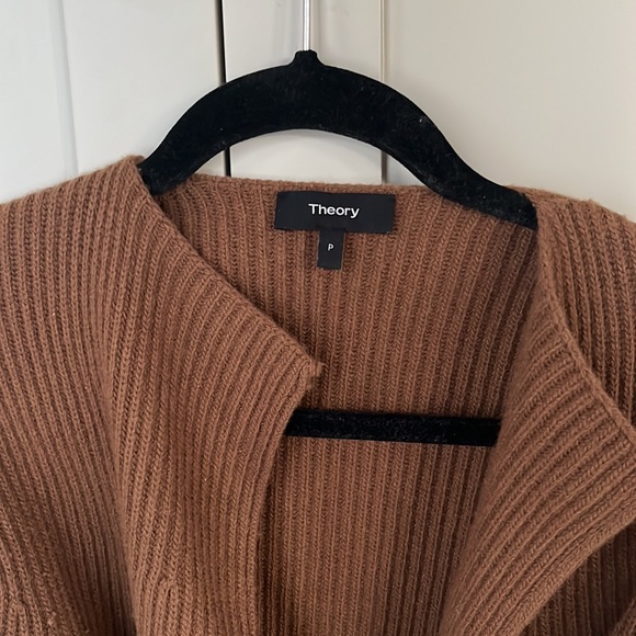 Theory Belted Wool Cardigan P - Picture 2 of 3